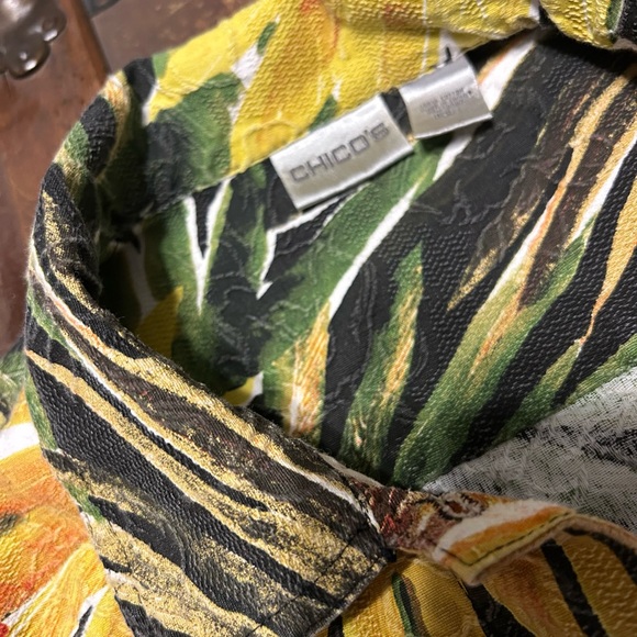 Chico’s multicolor plant patterned jean jacket size M - Picture 2 of 5